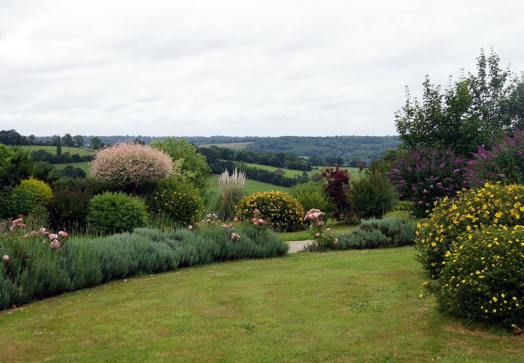 Le Clos Lauradiere Cormeilles  Exterior foto